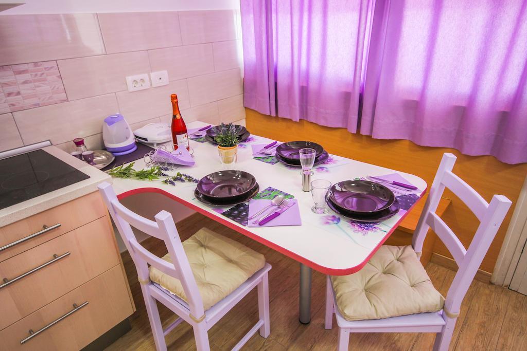 Apartments Lavanda & Cappuccino Portorož Quarto foto